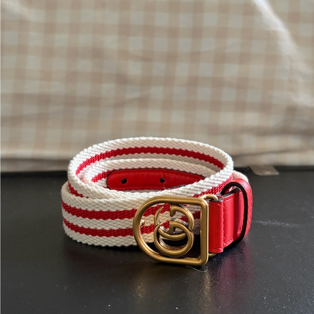 Gucci Red and White Striped Belt with Gold GG Buckle - Picture 3 of 9